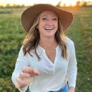 Meet your Posher, Angela